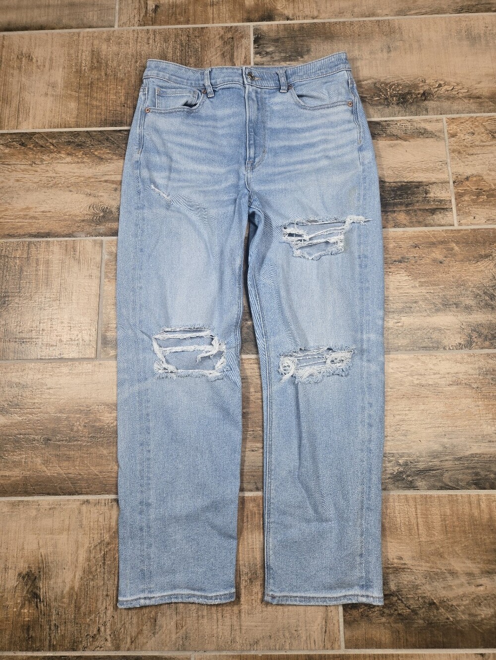 American Eagle Mom Straight Jean Size 12 Blue Ripped Holes Distressed High Rise